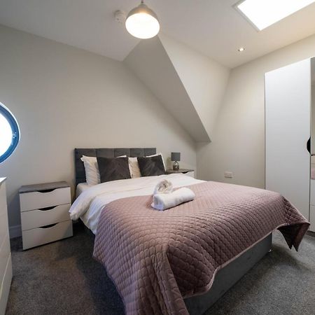 Three Bed Apartment Sleeps 5 In Botanic Belfast Exterior foto